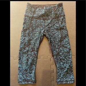 Lululemon Wonder Train Mesh Rise Crop Leggings with pockets